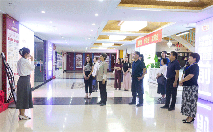 标题：重庆市委统战部副部长吴萍一行莅临蒙云科技参观调研
浏览次数：2995
发表时间：2024-08-22